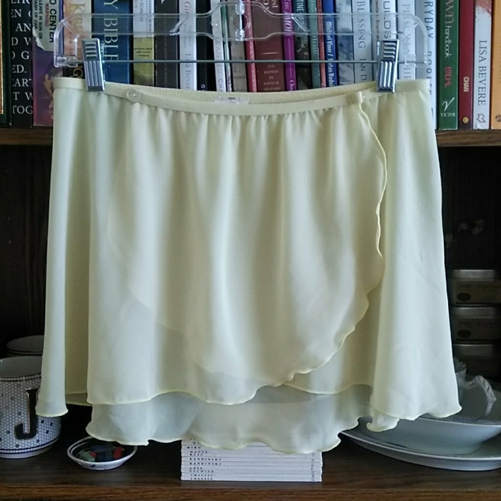 Capezio ballet wrap skirt - light yellow